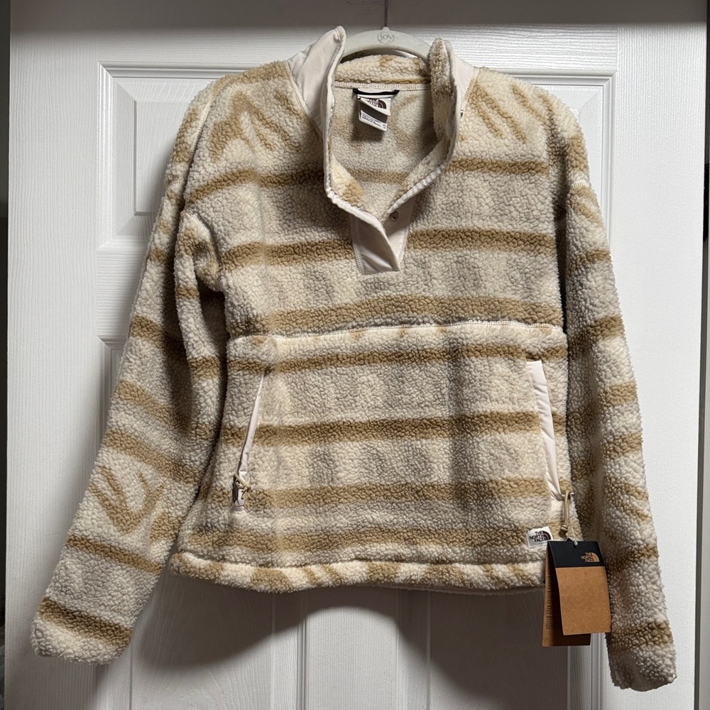 The North Face Tan and Cream Fleece Pullover